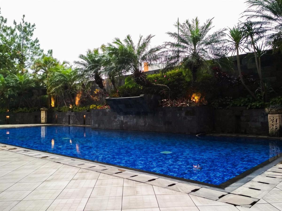 Strategic & Cozy 2br At Majesty Near Maranatha Christian By Travelio Apartemen